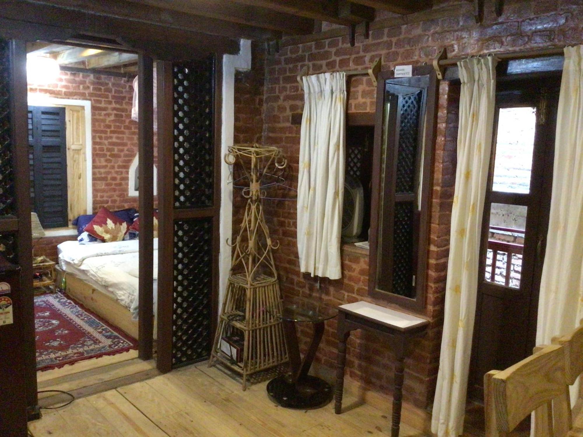 扬巴传统住宿加早餐旅馆 Lalitpur 外观 照片
