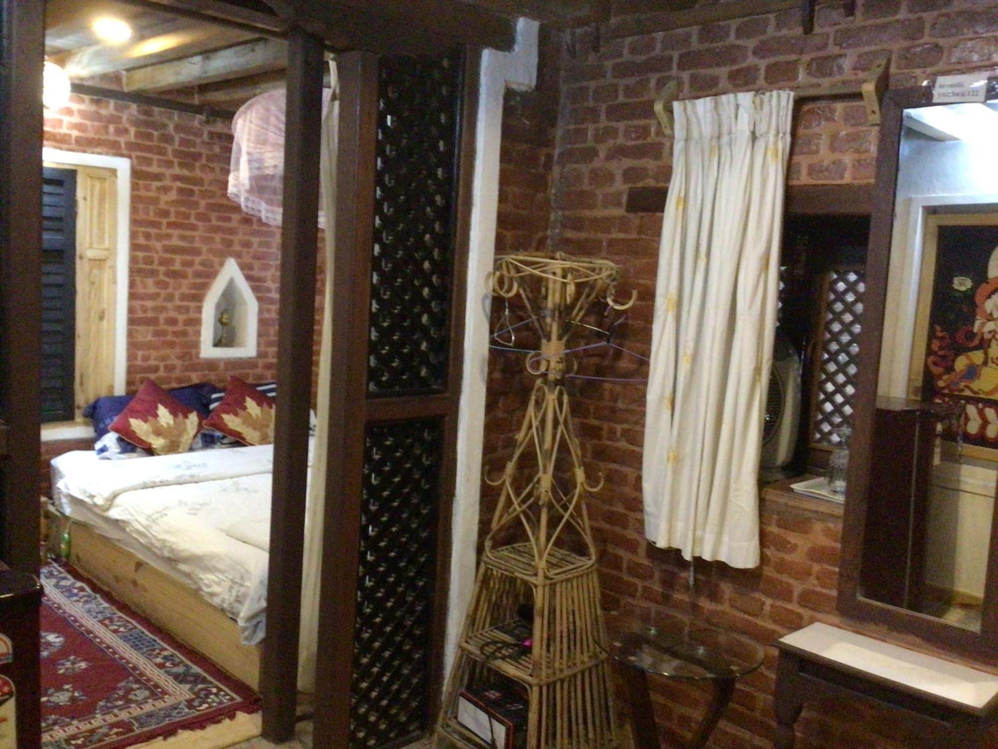 扬巴传统住宿加早餐旅馆 Lalitpur 外观 照片